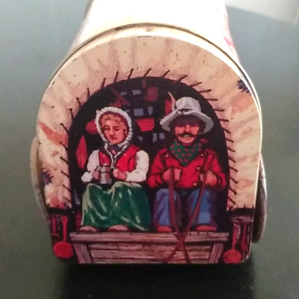 Tin Chuck Wagon - Picture 2 of 6